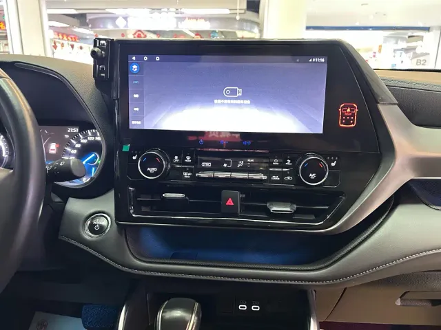 Toyota Crown Kluger — Фото автомобиля 14