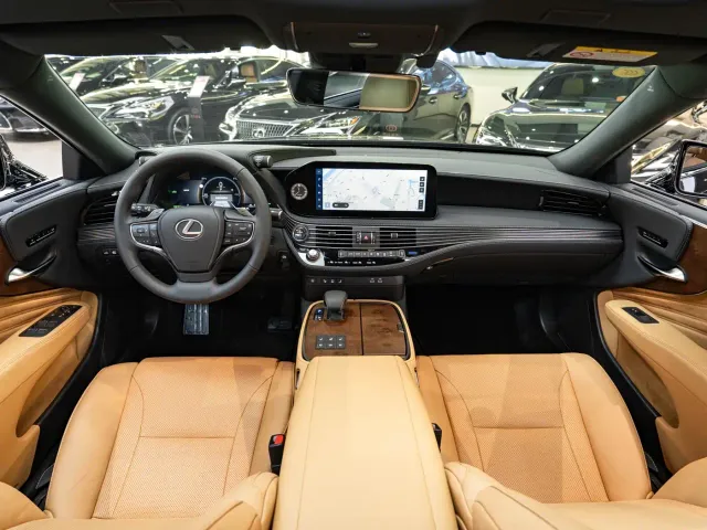 Lexus LS — Фото автомобиля 9