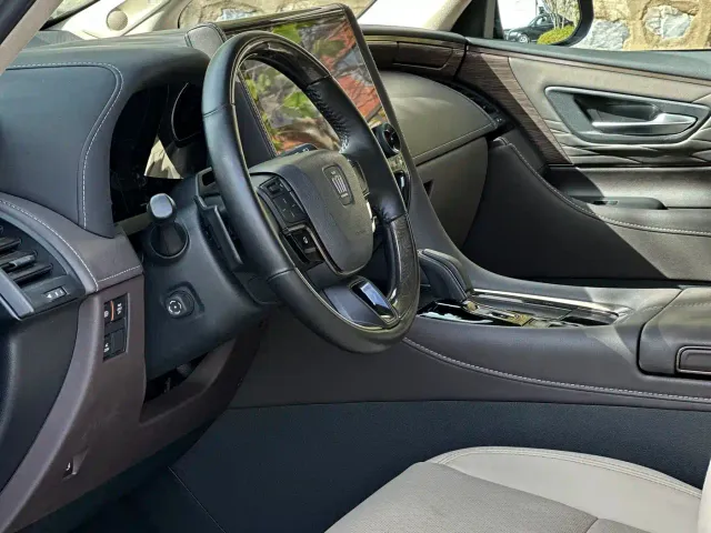 Toyota Vellfire — Фото автомобиля 6