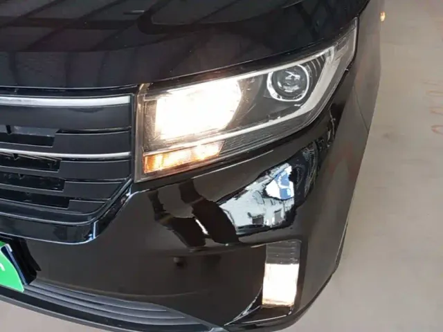 Wuling Zhengcheng — Фото автомобиля 23