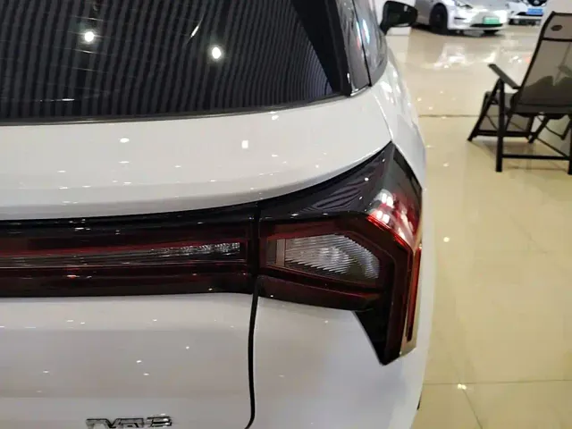 Geely Geometry E Firefly — Фото автомобиля 7