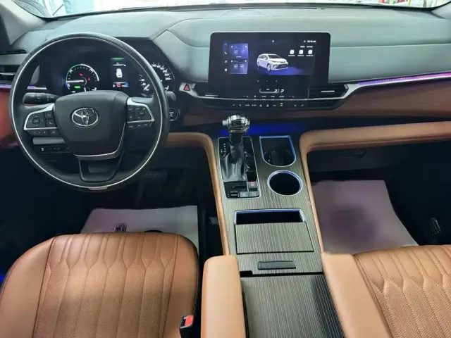 Toyota Granvia — Фото автомобиля 3