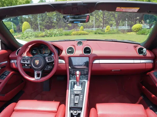 Porsche 718 — Фото автомобиля 9