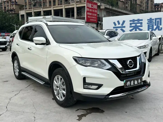 Nissan X-Trail — Фото автомобиля 3