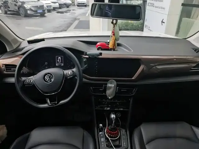 Volkswagen Tharu — Фото автомобиля 10