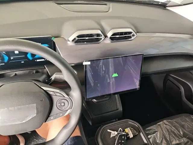 Dongfeng SKY EV01 — Фото автомобиля 5