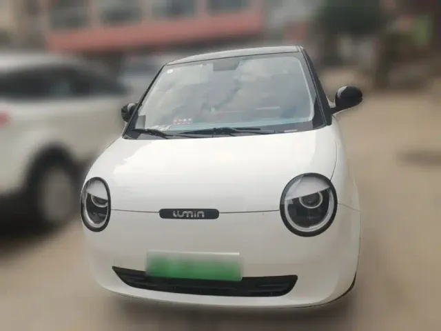 Changan Lumin — Фото автомобиля 2