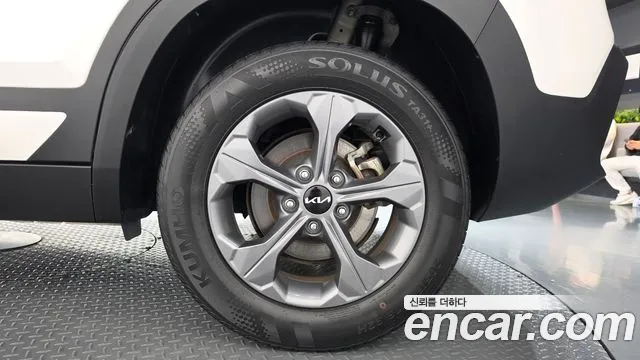 Kia Seltos — Фото автомобиля 6