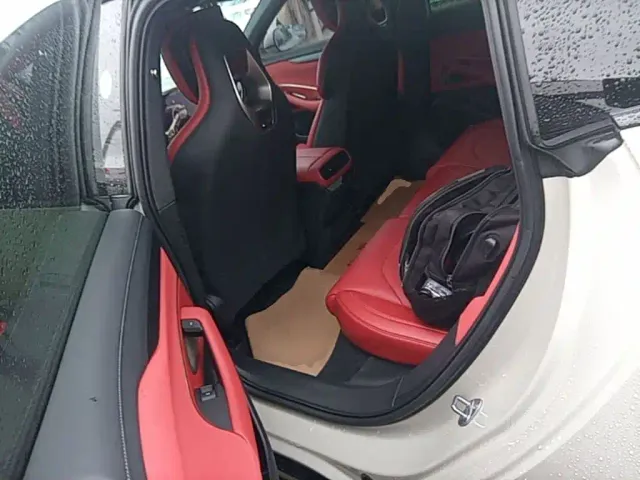 Xiaomi SU7 — Фото автомобиля 16