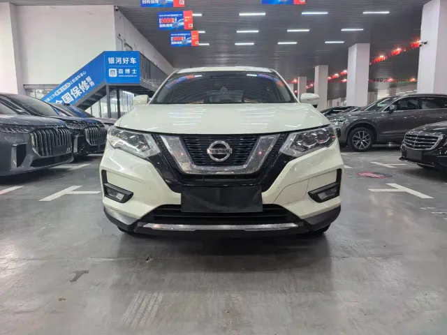 Nissan X-Trail — Фото автомобиля 2