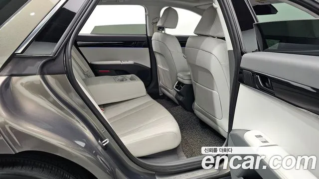 Hyundai Grandeur GN7 — Фото автомобиля 18