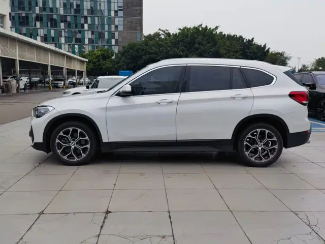 BMW X1 — Фото автомобиля 3
