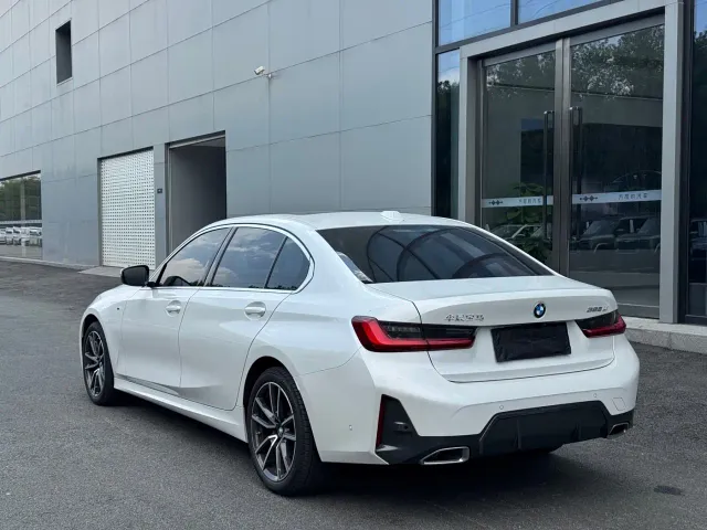 BMW 3 Series — Фото автомобиля 19
