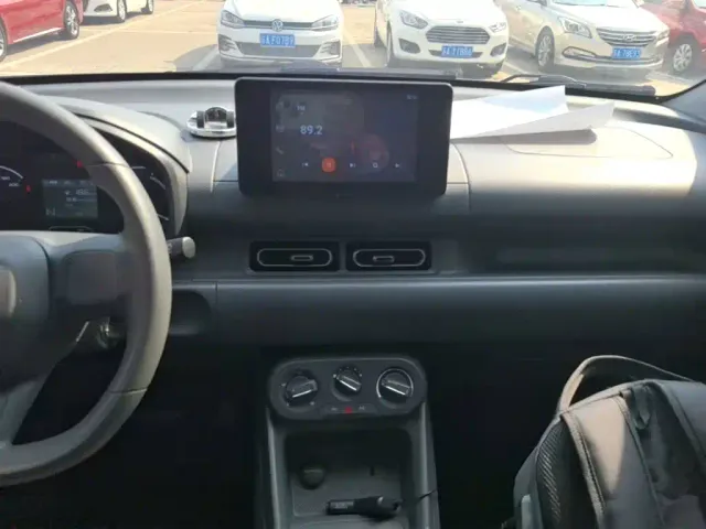 Wuling Hongguang — Фото автомобиля 12