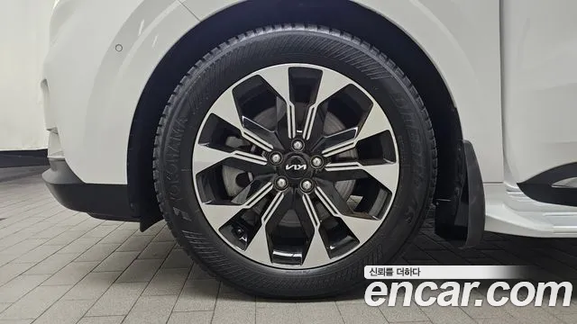 Kia Carnival 4th Gen — Фото автомобиля 5