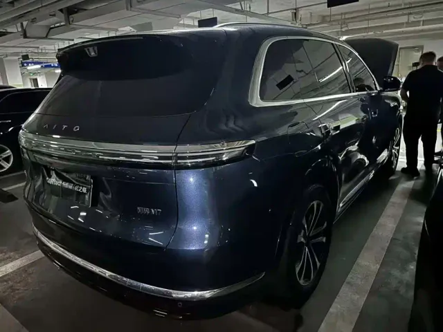 Aito M7 — Фото автомобиля 3