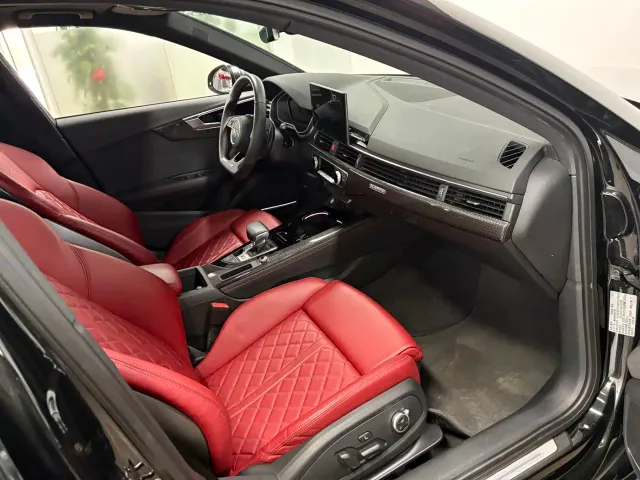 Audi S4 — Фото автомобиля 15