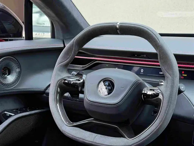 Lotus Eletre — Фото автомобиля 6