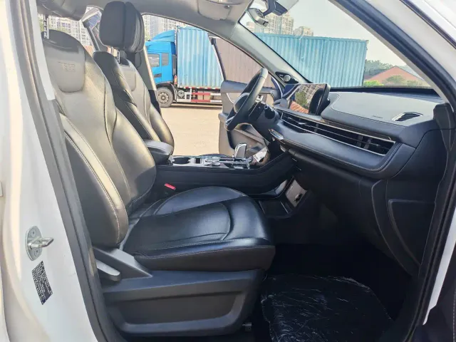 Chery Tiggo 8 PLUS — Фото автомобиля 11