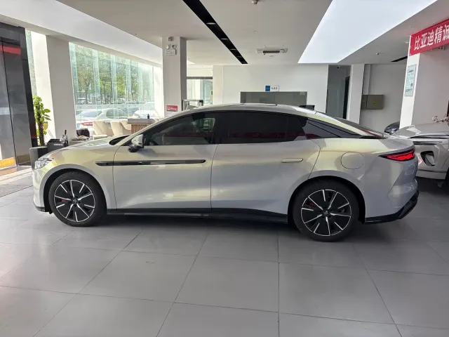 BYD Han L 2025 DM-i 200KM LiDAR Flagship — Фото автомобиля 12