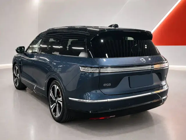 Nio ES8 — Фото автомобиля 6