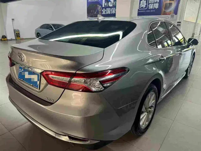 Toyota Camry — Фото автомобиля 6