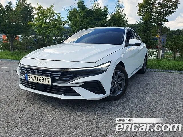 Hyundai AVANTE — Фото автомобиля 2