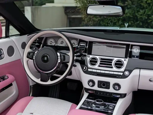 Rolls-Royce Dawn — Фото автомобиля 11
