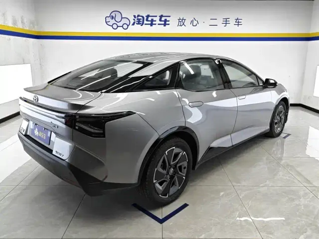 Toyota bZ3 — Фото автомобиля 3