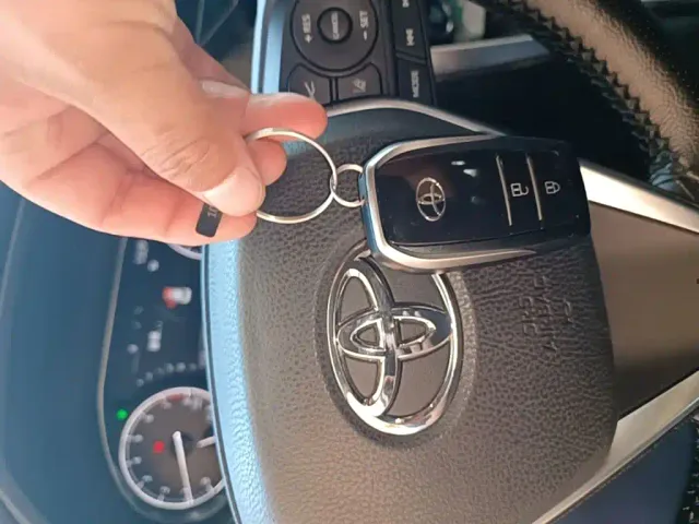 Toyota Harrier — Фото автомобиля 8