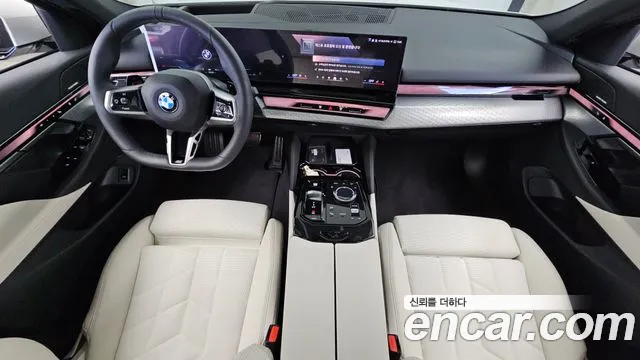 BMW 5 Series G60 — Фото автомобиля 10