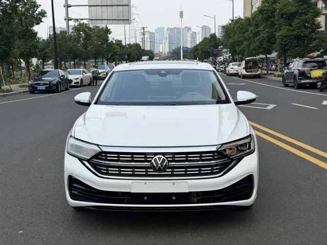 Volkswagen Sagitar — Фото автомобиля 2