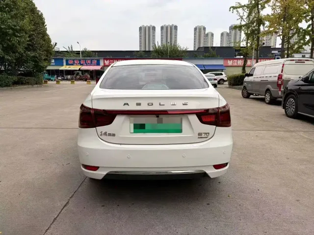 Dongfeng Fengshen E70 — Фото автомобиля 9