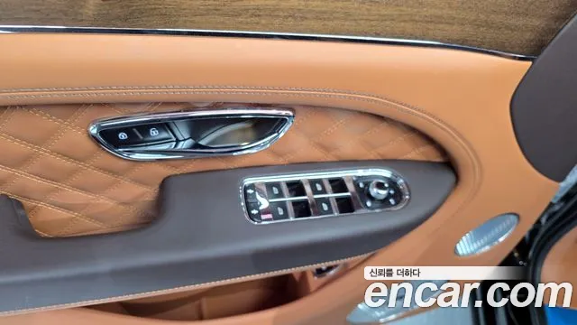 Bentley Bentayga Bentayga 4.0 V8 Azure — Фото автомобиля 14
