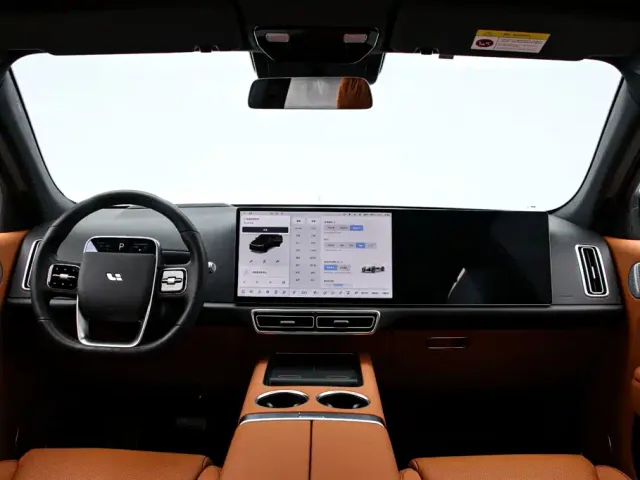 Li Auto L7 — Фото автомобиля 5