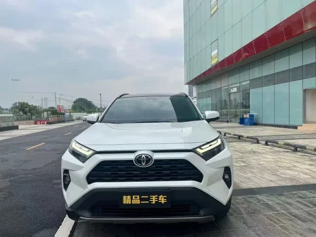 Toyota RAV4 — Фото автомобиля 2