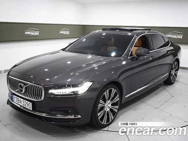 Вольво S90 — Фото автомобиля 3