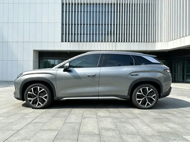 BYD Song L DM-i — Фото автомобиля 9
