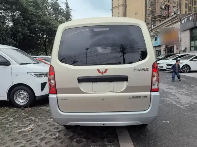 Wuling Rongguang — Фото автомобиля 5
