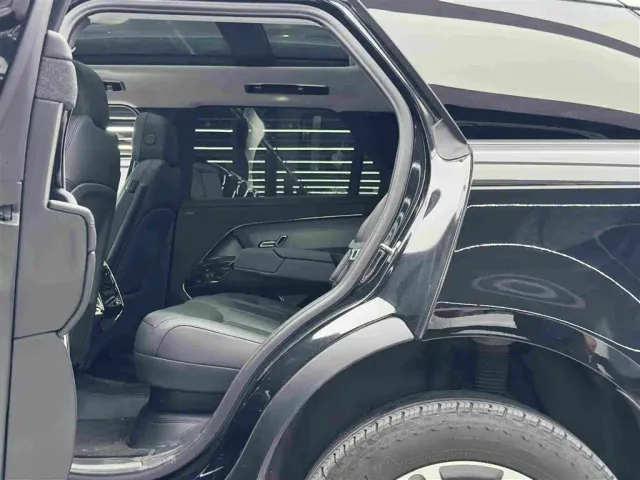Land Rover Range Rover Sport — Фото автомобиля 9