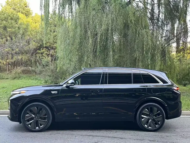 Li Auto L7 — Фото автомобиля 3