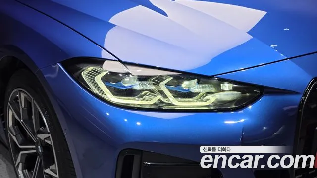 BMW i4 — Фото автомобиля 7