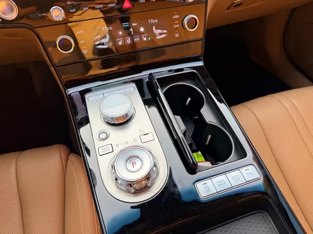 Genesis G80 — Фото автомобиля 8