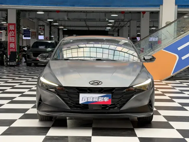 Hyundai Elantra — Фото автомобиля 2