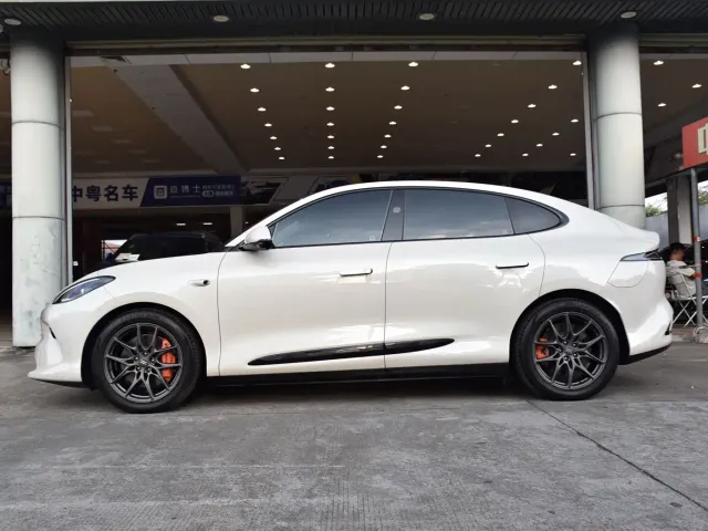IM Motors LS6 — Фото автомобиля 4