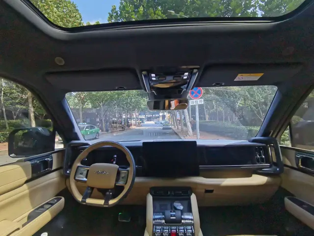 BYD FangChengBao Leopard 5 — Фото автомобиля 5