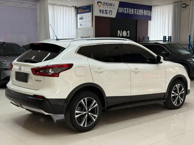 Nissan Qashqai — Фото автомобиля 4