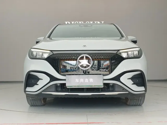 Mercedes-Benz EQE SUV — Фото автомобиля 4