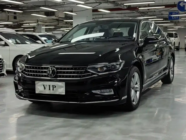 Фотография автомобиля — Volkswagen Magotan