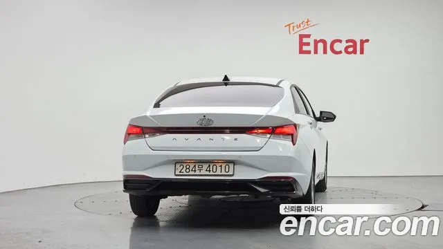 Hyundai AVANTE Avante (CN7) — Фото автомобиля 4